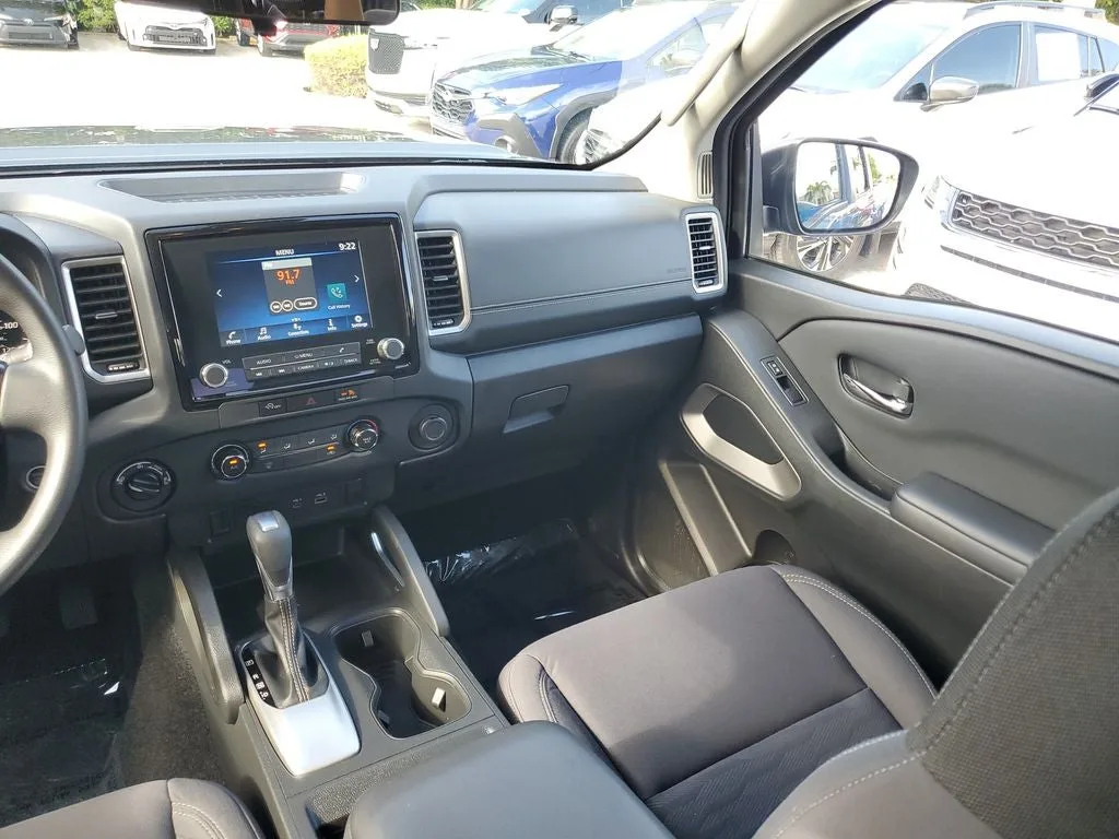 2023 Nissan Frontier SV photo 15