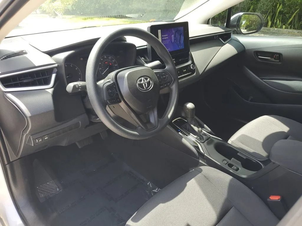 2024 Toyota Corolla LE photo 21