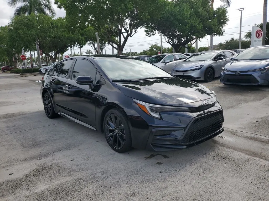 2024 Toyota Corolla SE photo 3