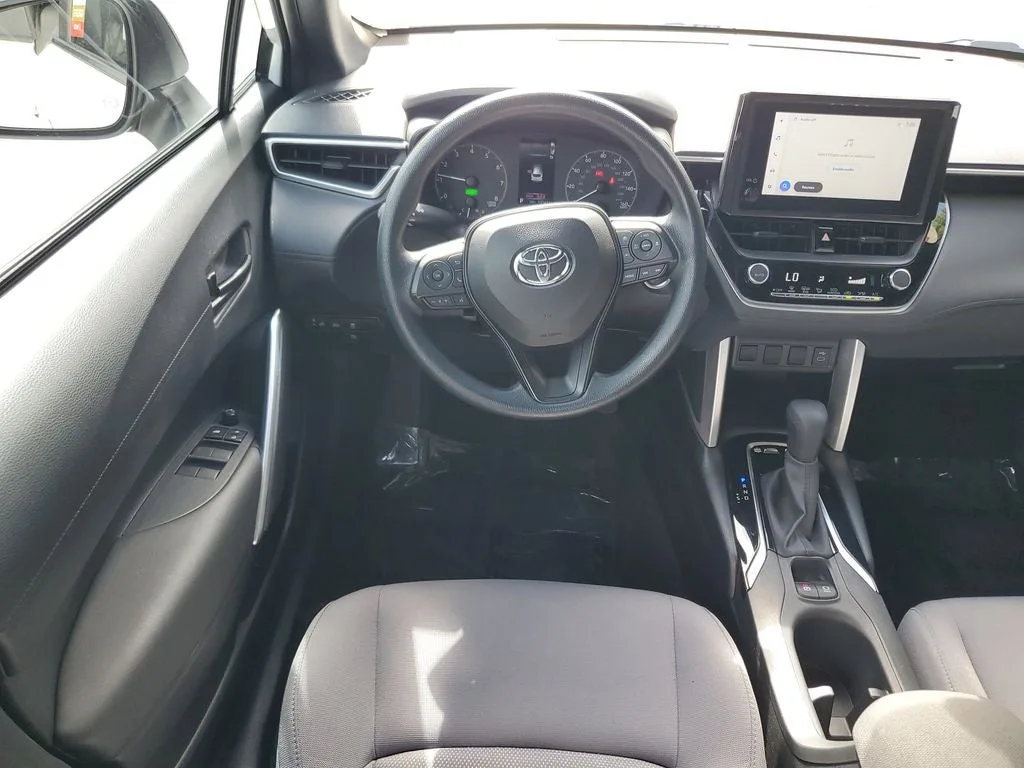 2023 Toyota Corolla Cross Hybrid S photo 14