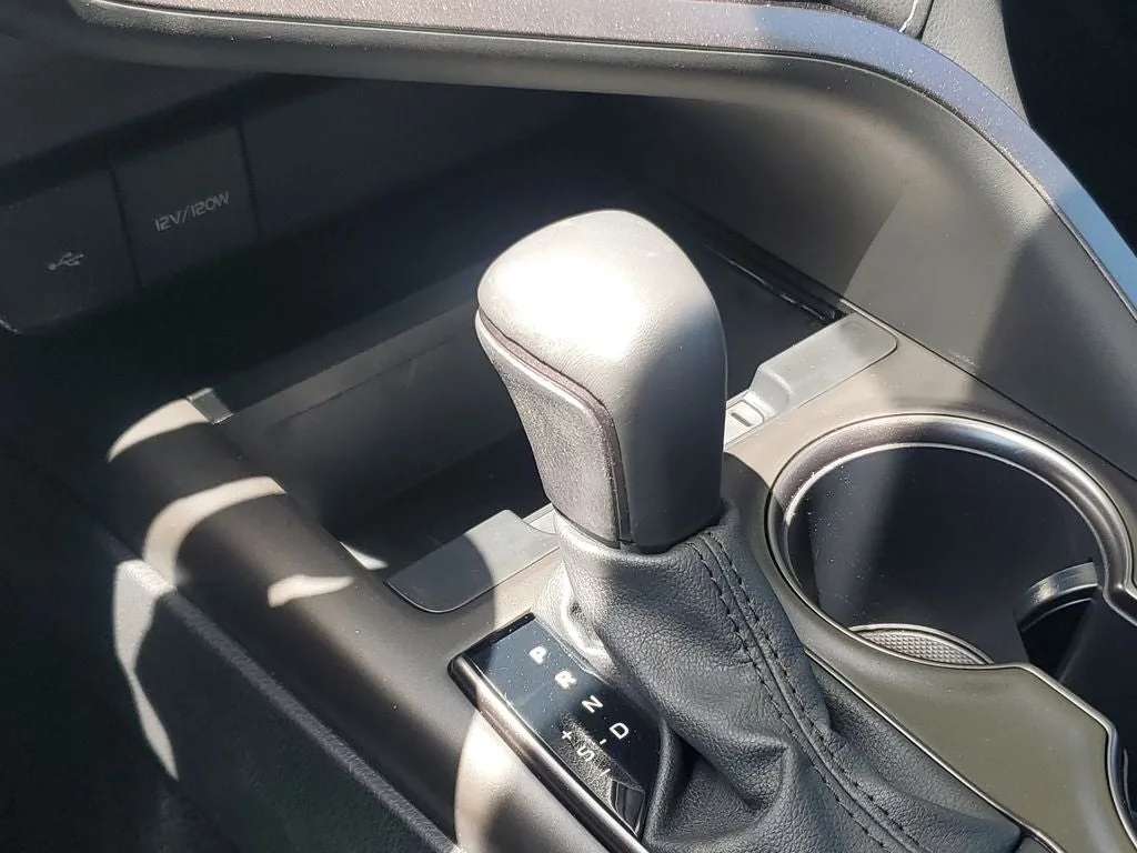 2024 Toyota Camry Hybrid SE photo 29