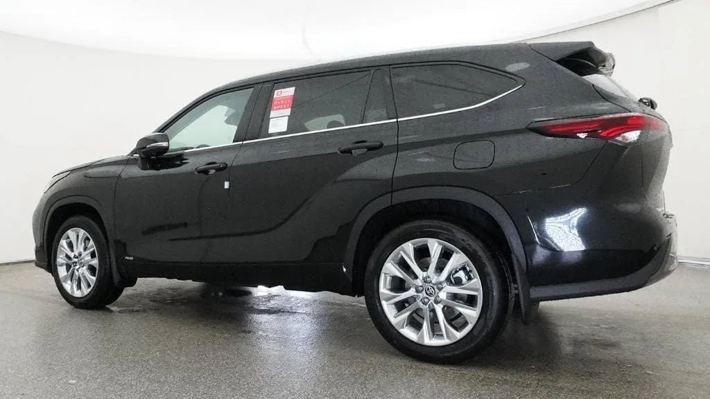 2026 Toyota Highlander Hybrid Limited photo 20