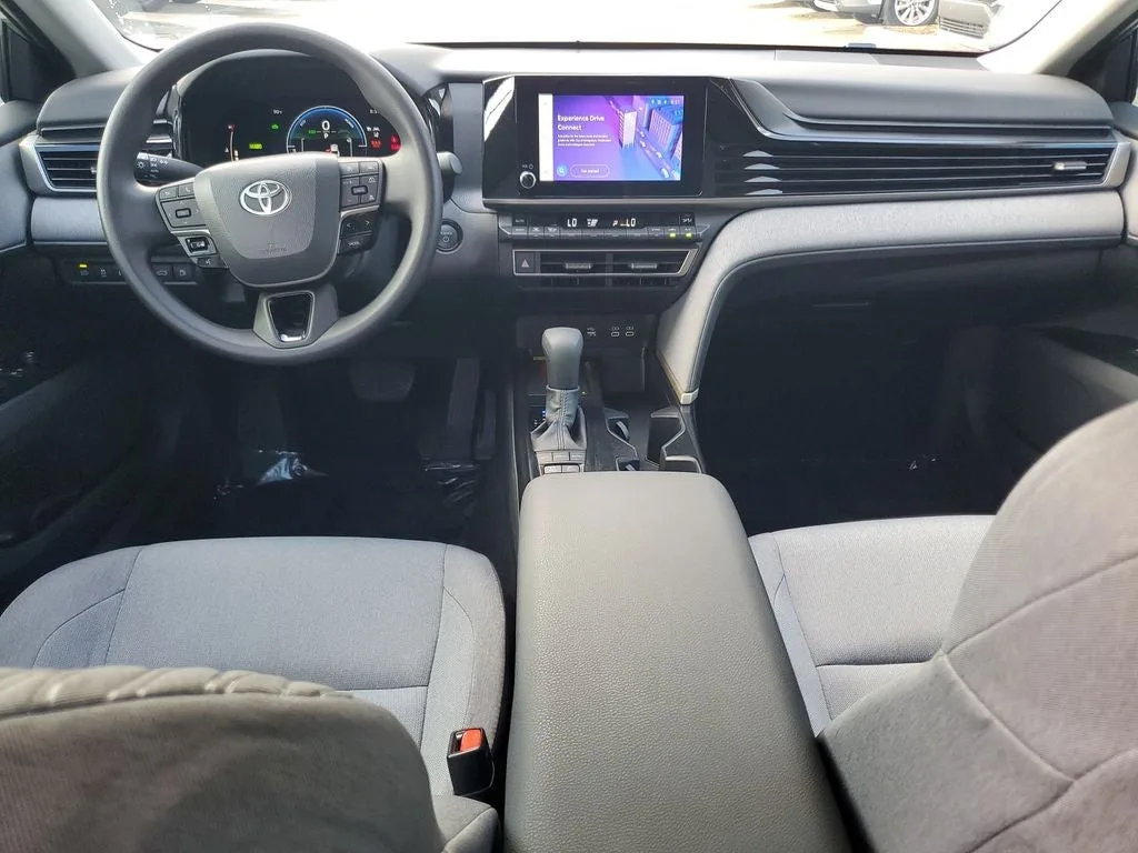 2025 Toyota Camry LE photo 15