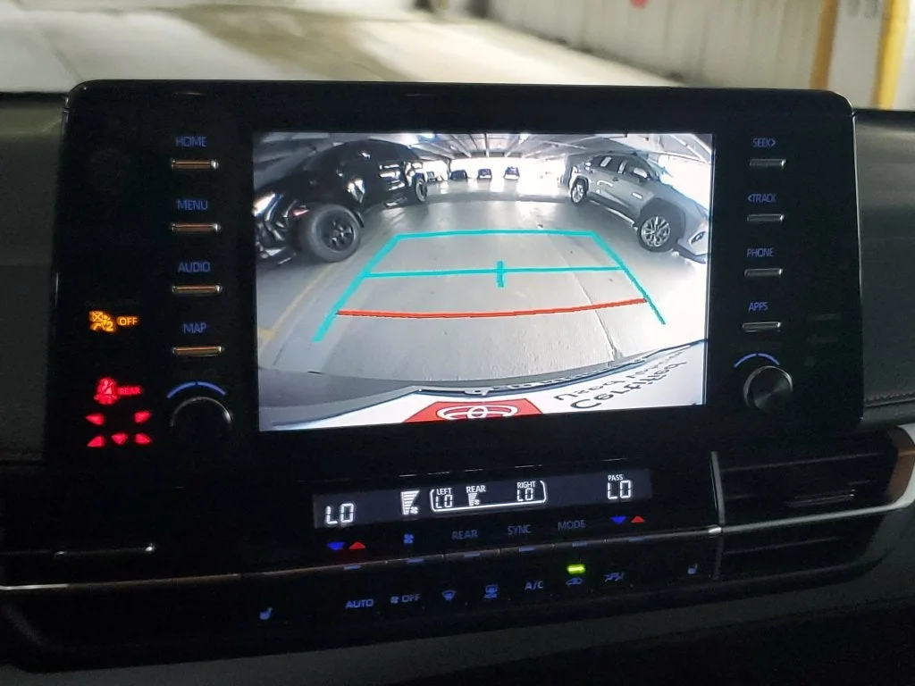 2021 Toyota Sienna XSE 7 Passenger photo 27