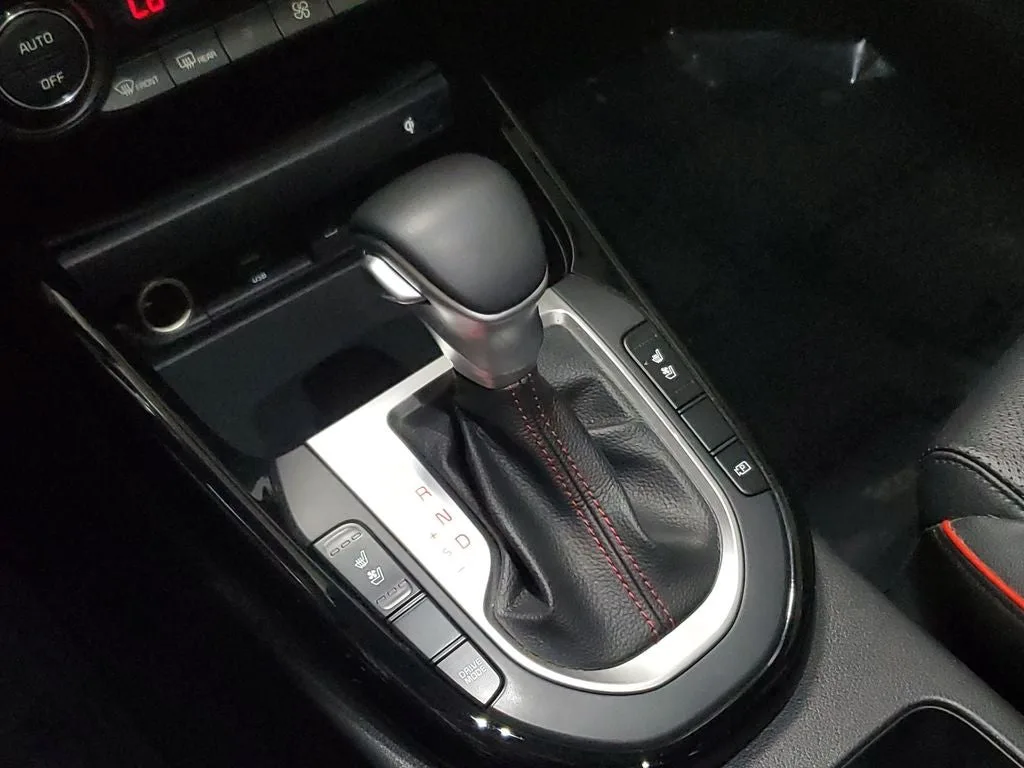 2023 Kia Forte GT photo 25