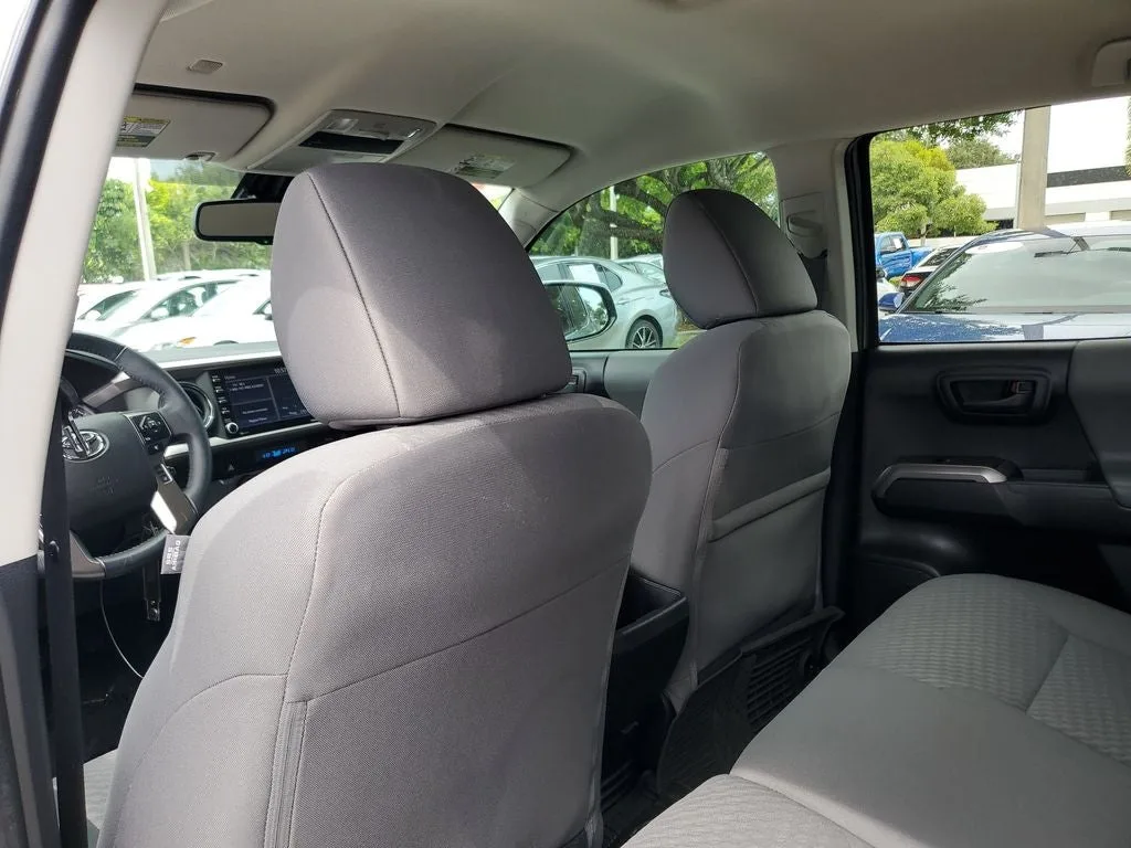 2022 Toyota Tacoma SR5 V6 photo 13