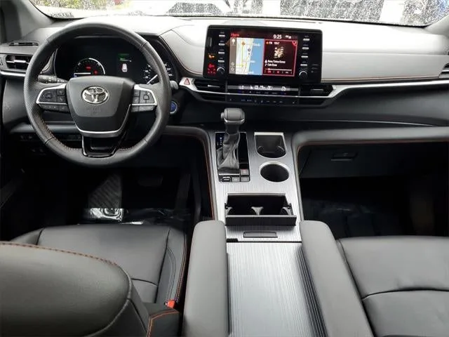 2022 Toyota Sienna XSE 7 Passenger photo 20