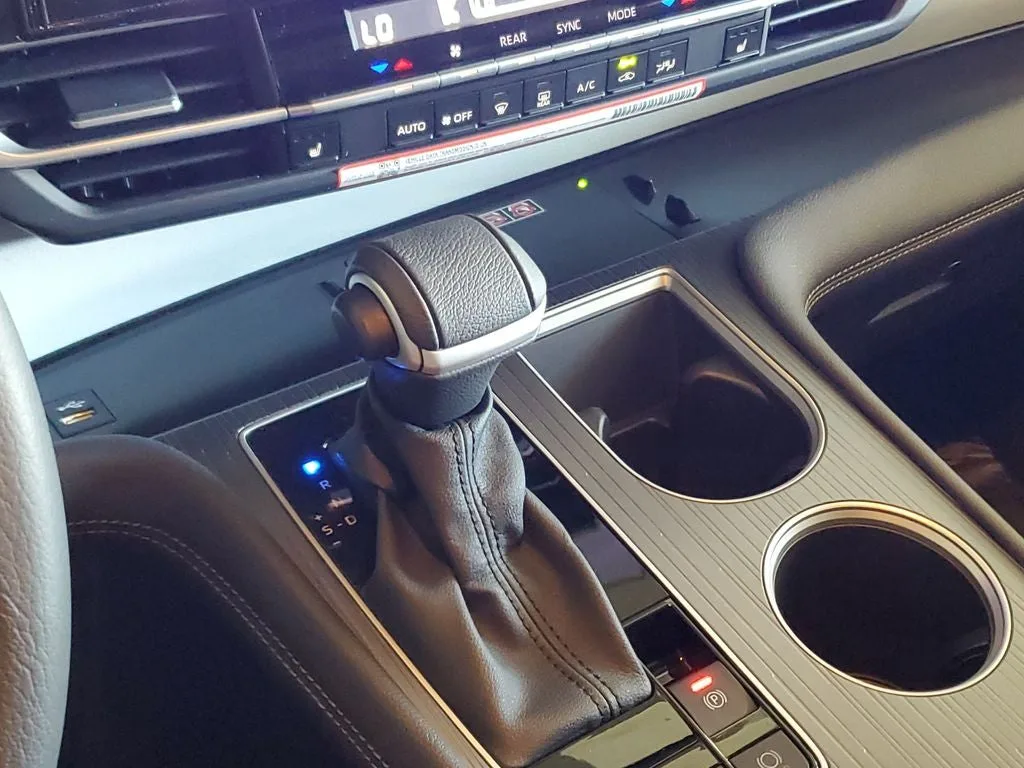 2026 Toyota Sienna XLE 7 Passenger photo 30
