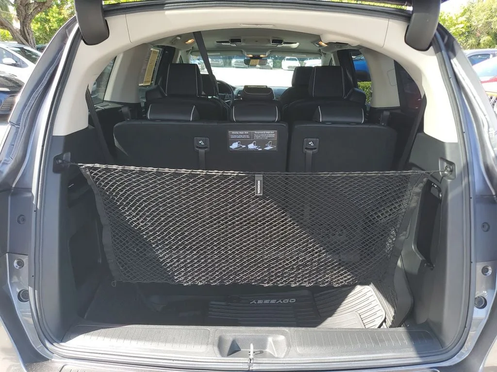 2025 Honda Odyssey Touring photo 10