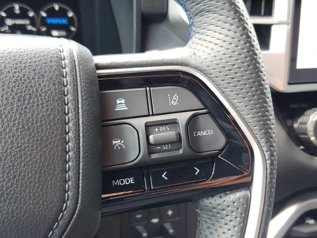 2025 Toyota Tundra Hybrid Platinum photo 25