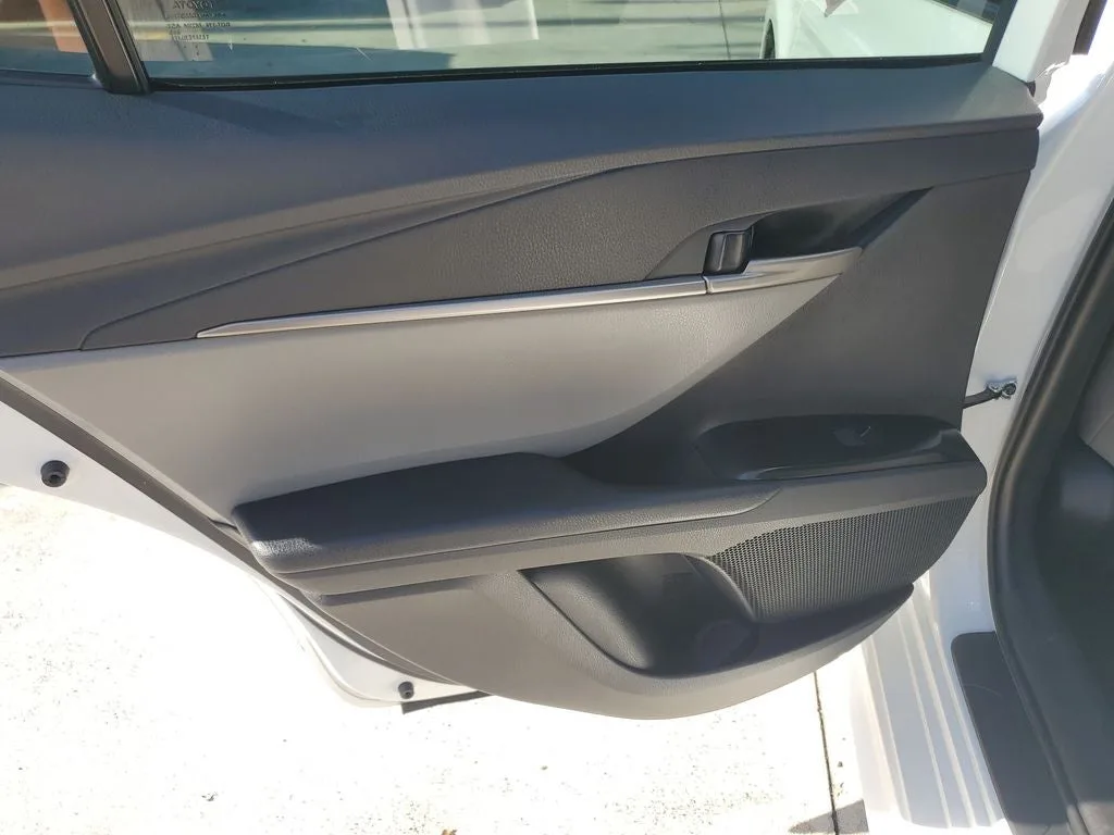 2026 Toyota Camry SE photo 10