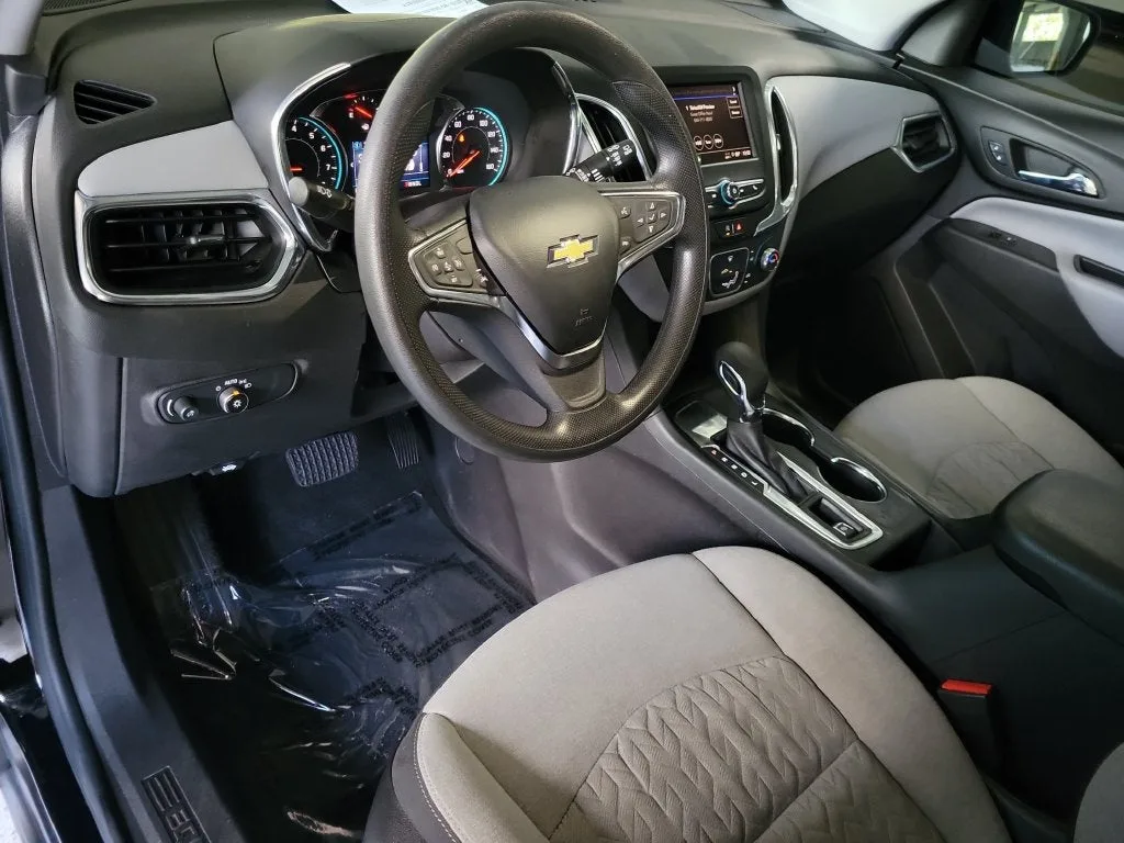 2024 Chevrolet Equinox LS photo 19
