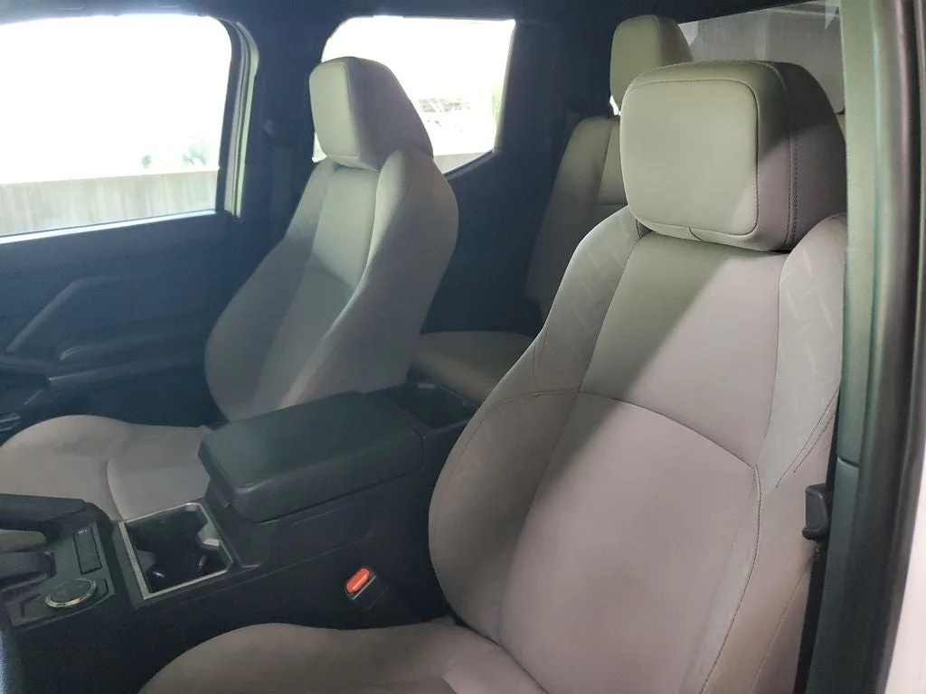 2025 Toyota Tacoma SR5 photo 18
