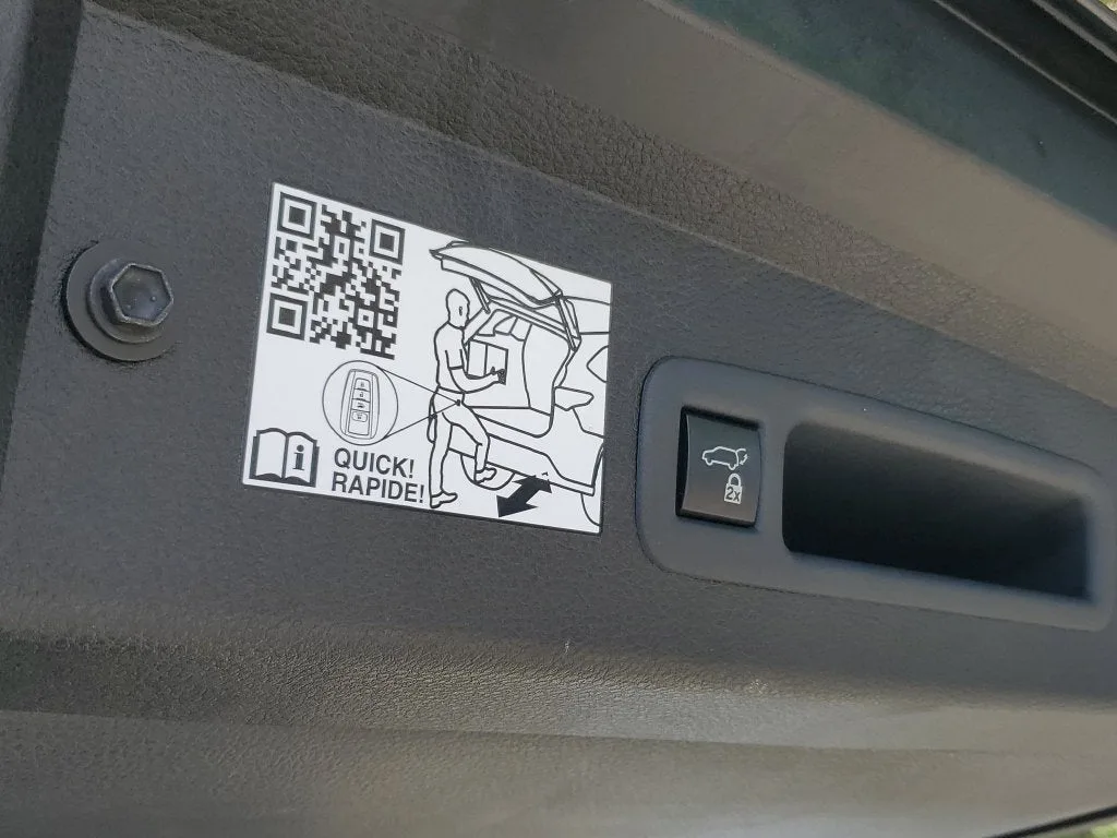 2024 Toyota Sienna XLE 8 Passenger photo 11