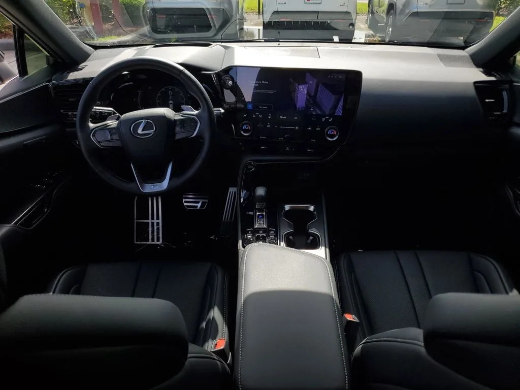 2025 Lexus NX 450h+ F SPORT photo 15