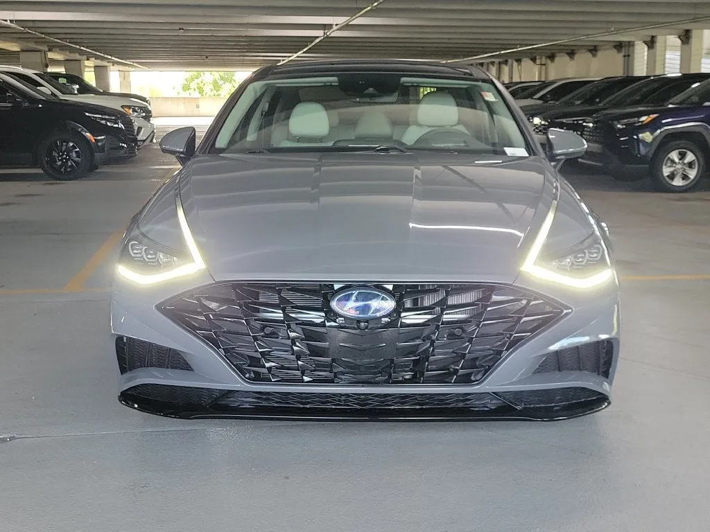 2020 Hyundai Sonata Limited photo 2