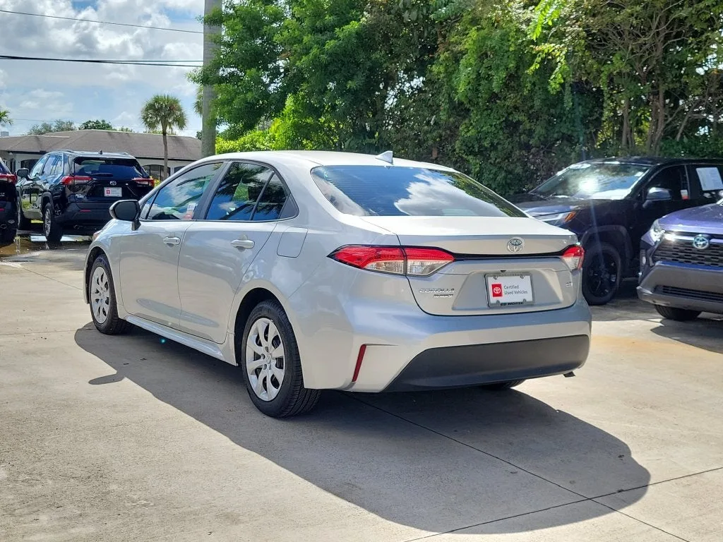 2024 Toyota Corolla LE photo 6