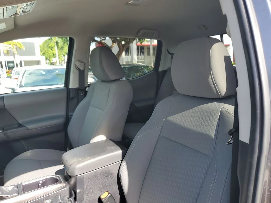 2023 Toyota Tacoma SR5 V6 photo 18