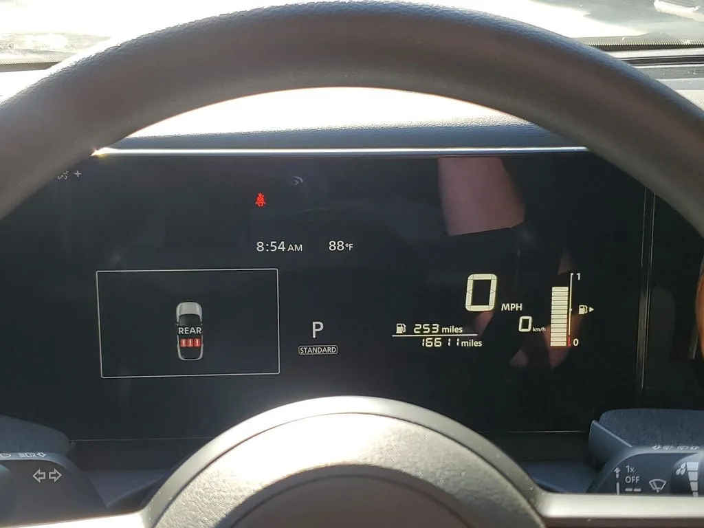 2025 Nissan Kicks SV photo 23