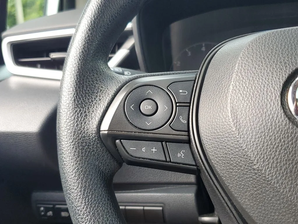 2024 Toyota Corolla LE photo 22
