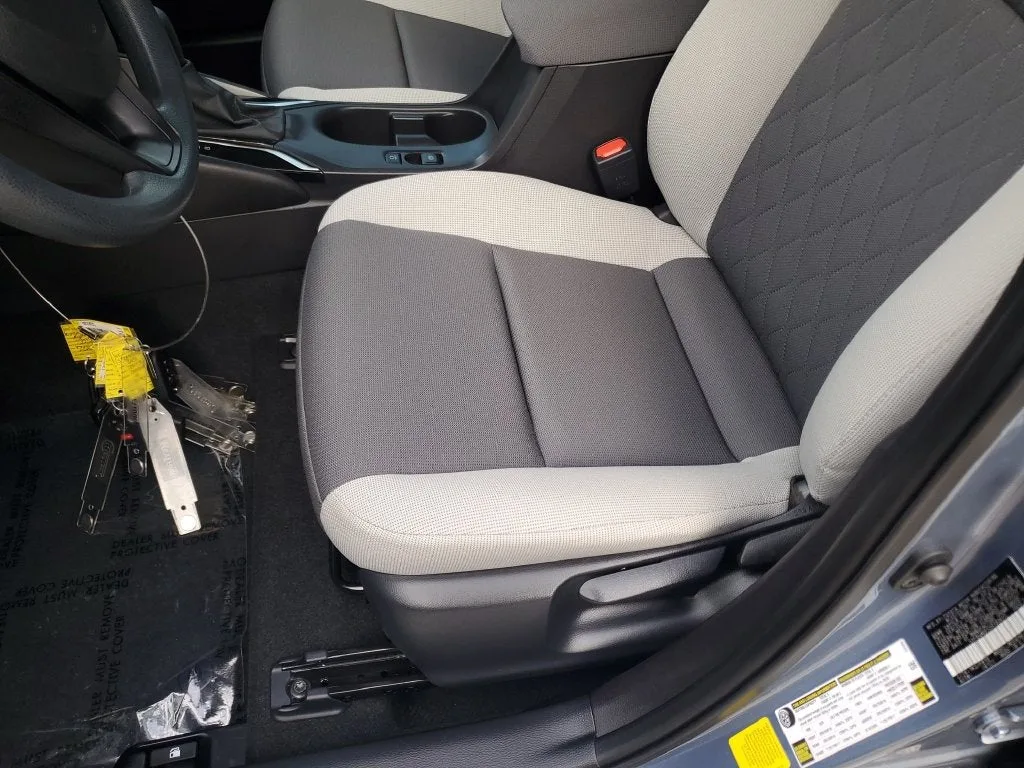 2025 Toyota Corolla LE photo 19