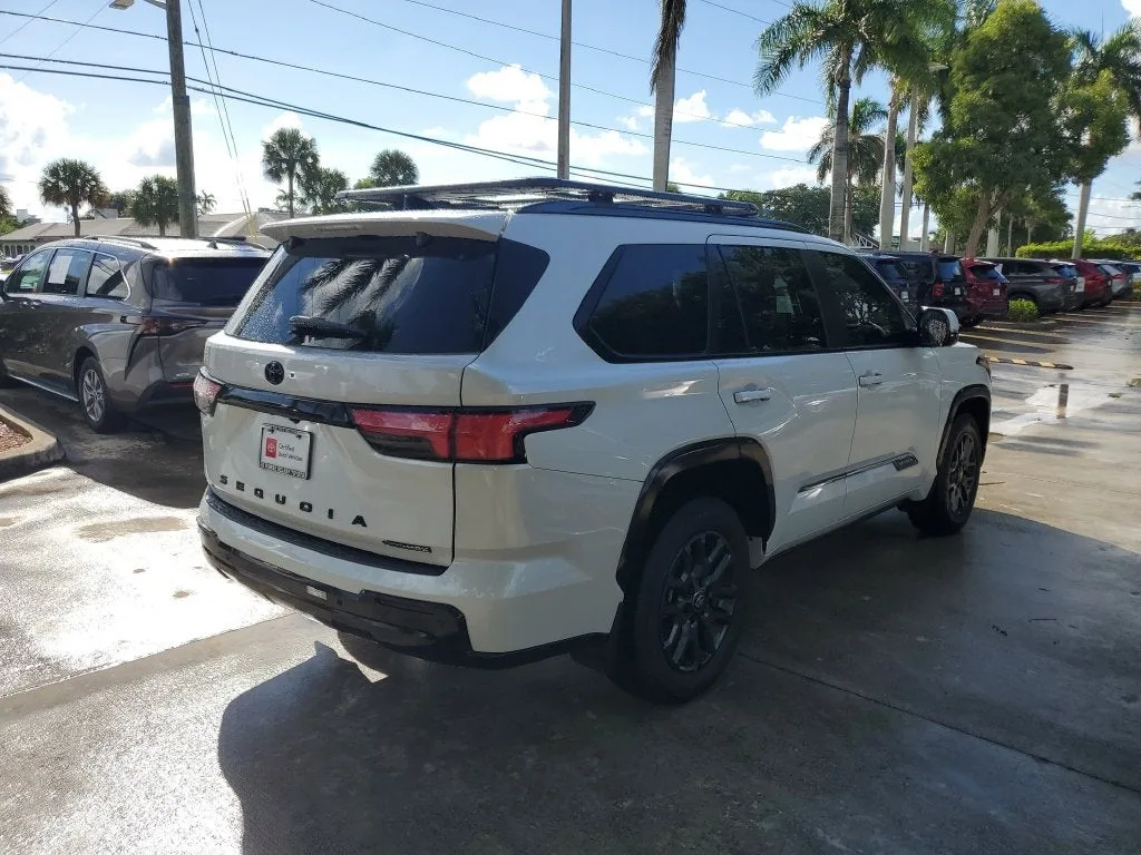 2026 Toyota Sequoia Platinum photo 4