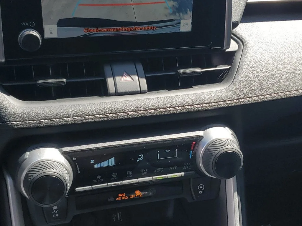 2024 Toyota RAV4 LE photo 27