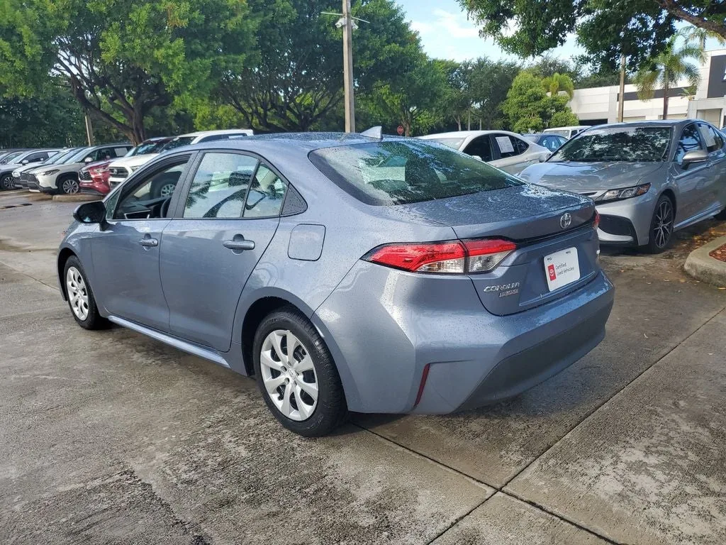 2024 Toyota Corolla LE photo 6