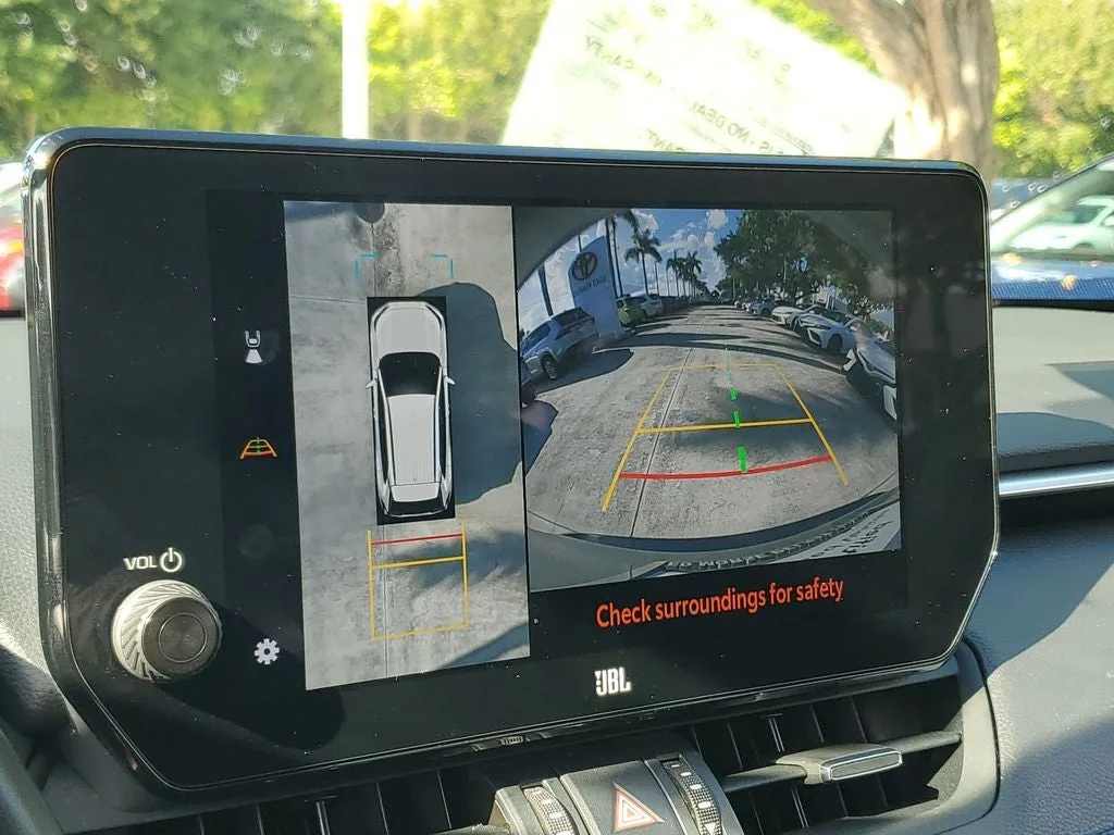 2024 Toyota RAV4 Hybrid XSE photo 29