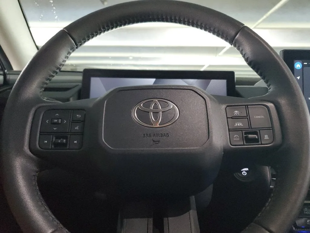 2026 Toyota RAV4 XLE Premium photo 22