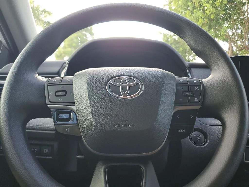 2025 Toyota Camry LE photo 22