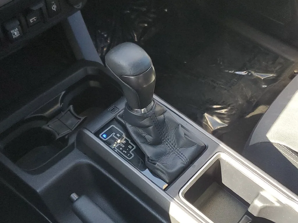 2022 Toyota Tacoma TRD Sport V6 photo 27