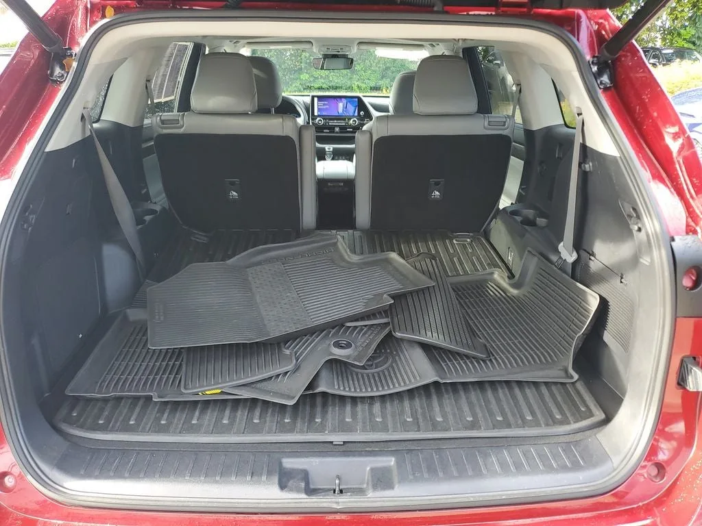 2023 Toyota Highlander Limited photo 10