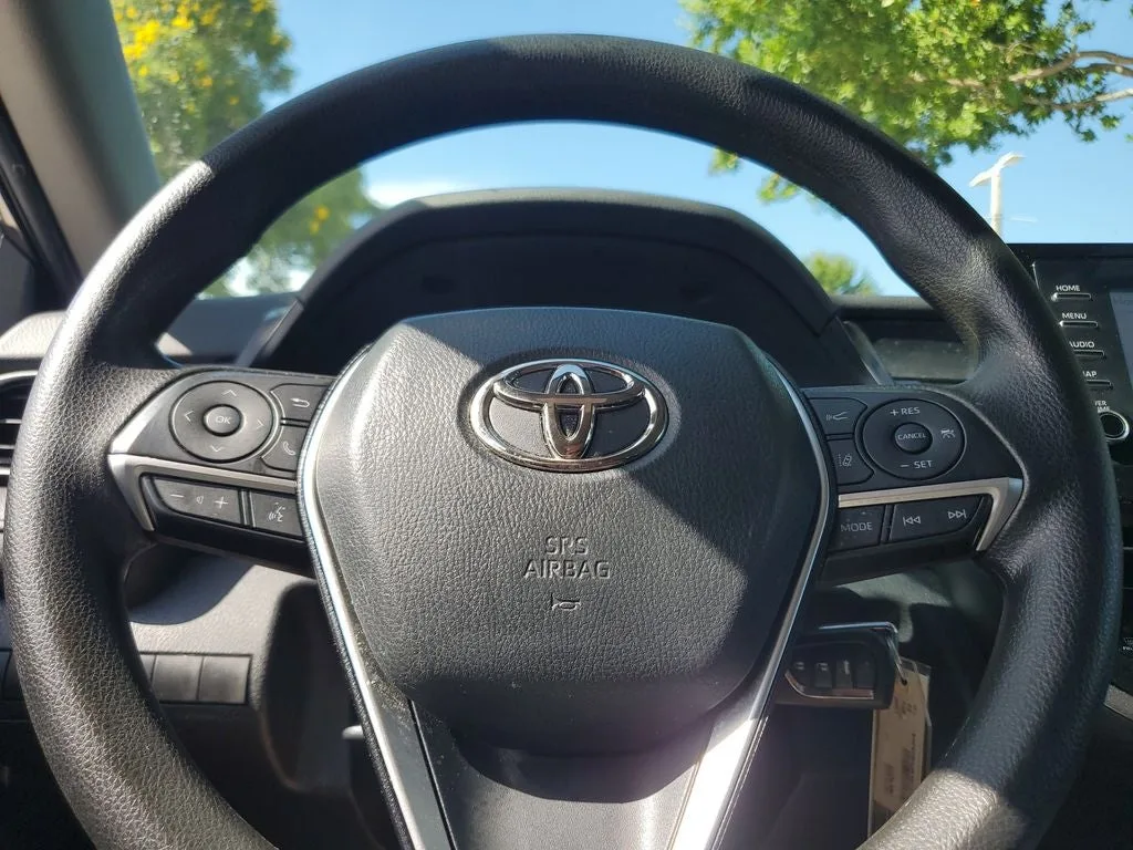 2023 Toyota Camry LE photo 21