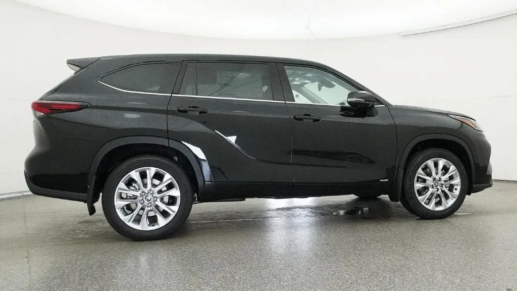 2026 Toyota Highlander Hybrid Limited photo 26
