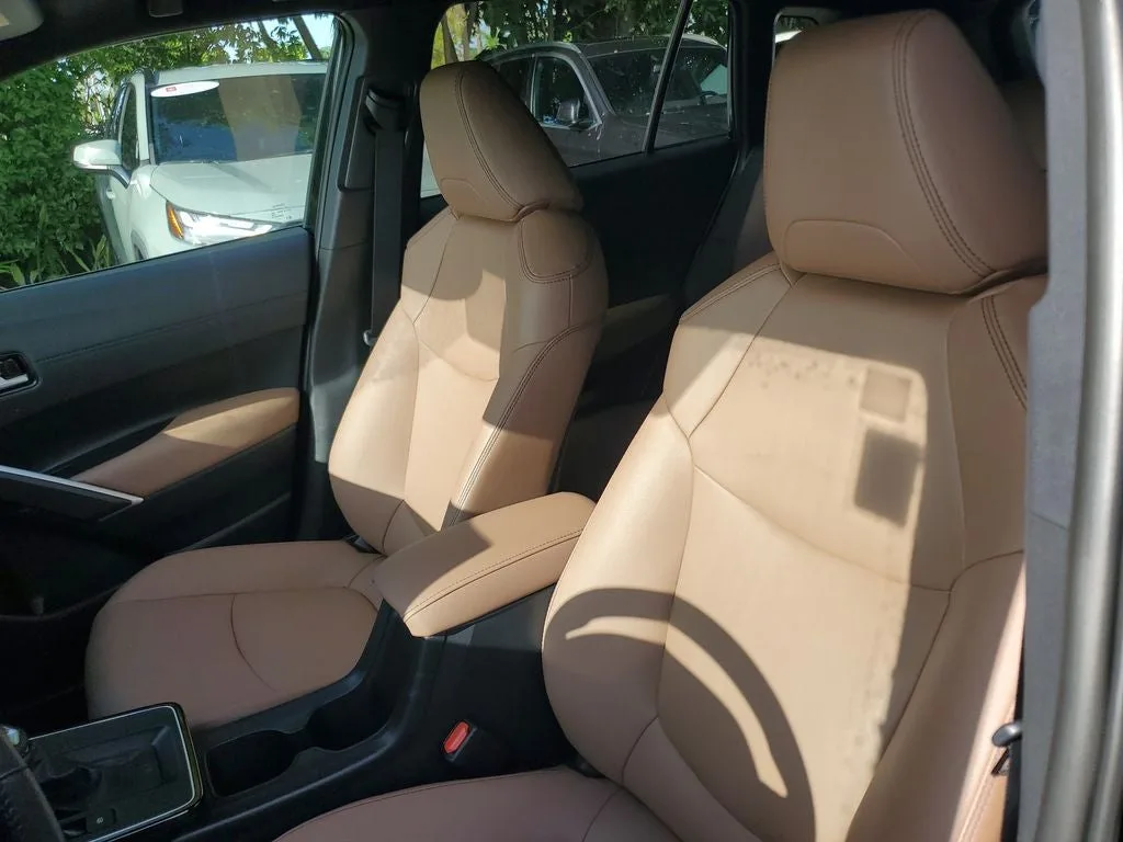 2026 Toyota Corolla Cross XLE photo 21