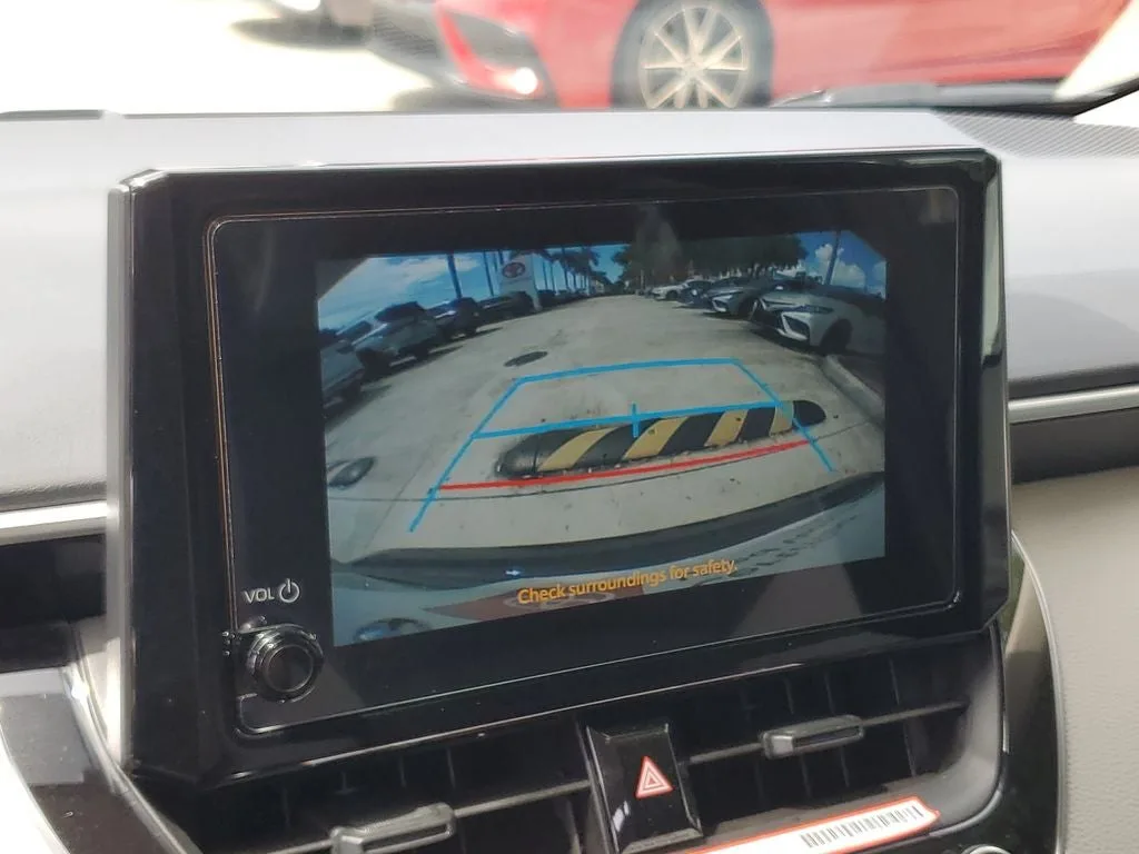 2025 Toyota Corolla LE photo 27