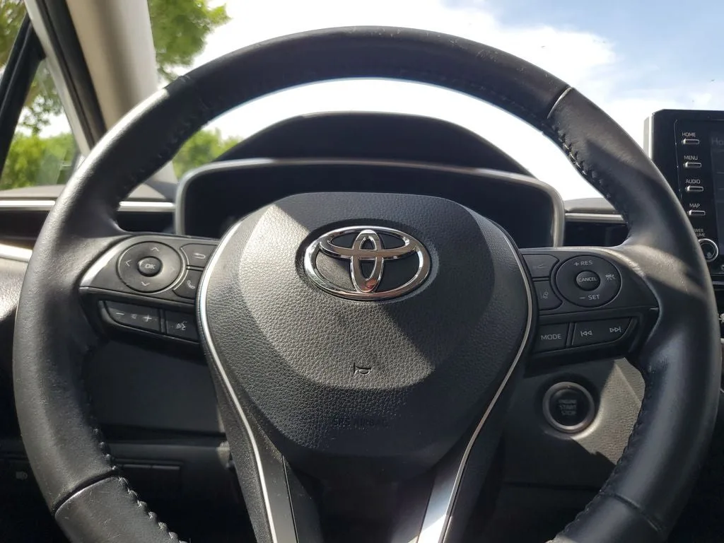 2022 Toyota Corolla XLE photo 23