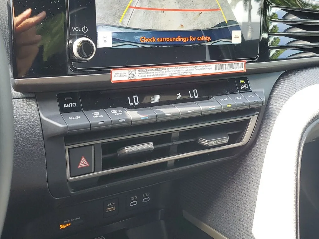 2026 Toyota Camry SE photo 27