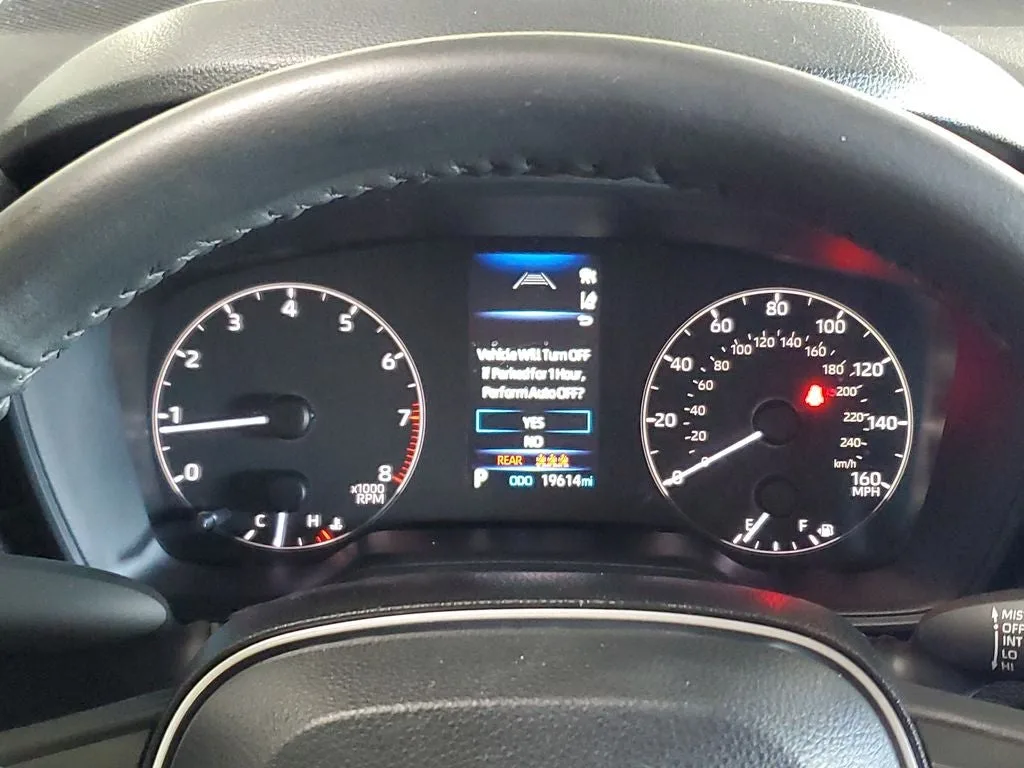2023 Toyota Corolla Cross LE photo 24