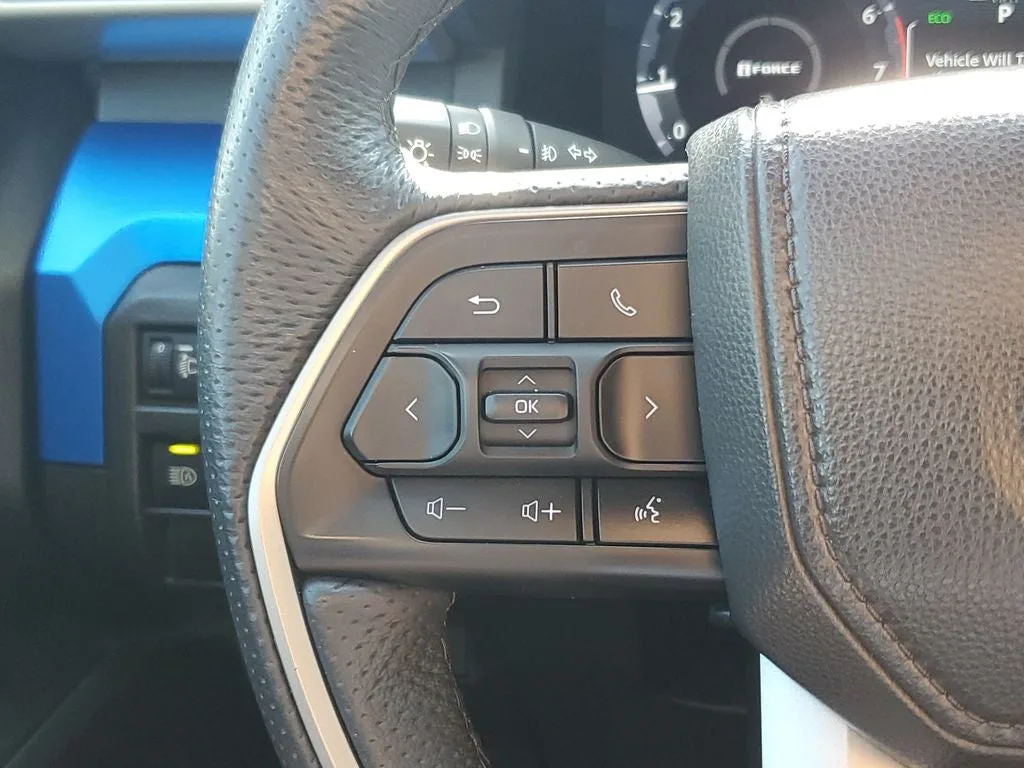 2025 Toyota Tacoma TRD Sport photo 22