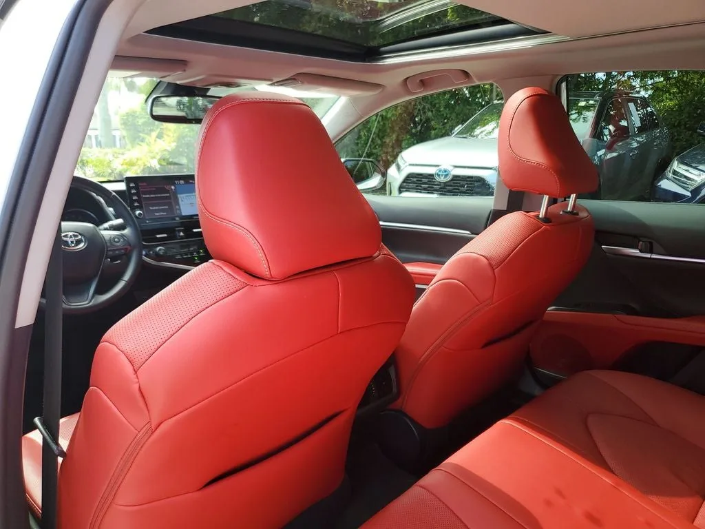 2024 Toyota Camry XSE V6 photo 9