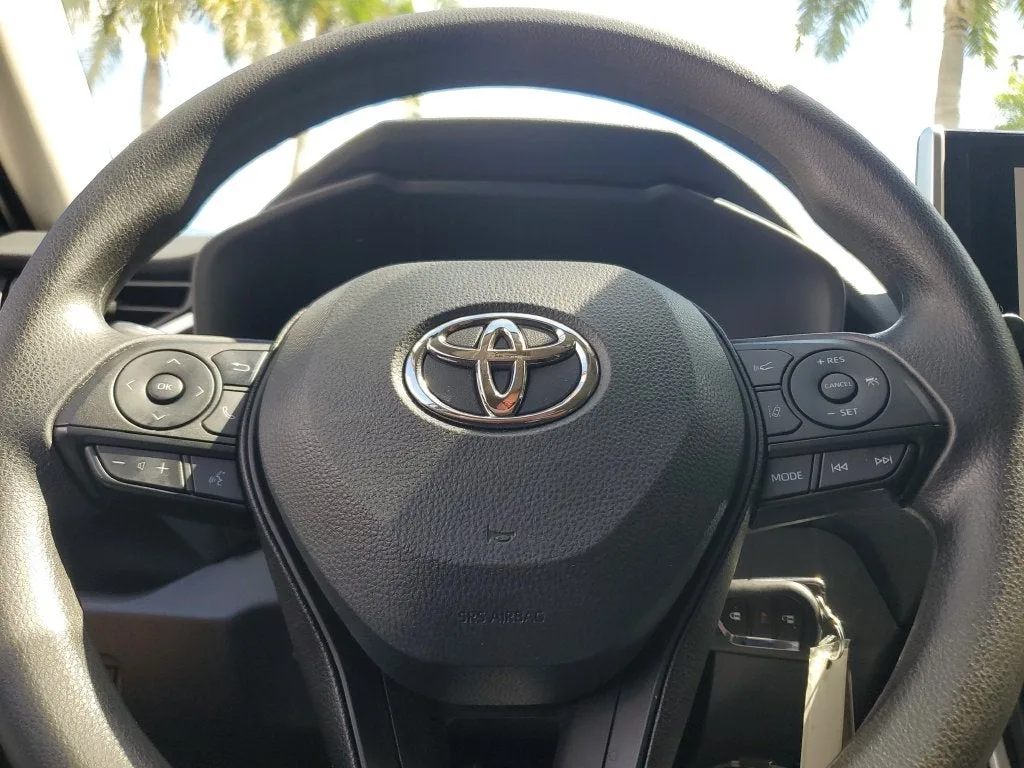 2024 Toyota RAV4 LE photo 21