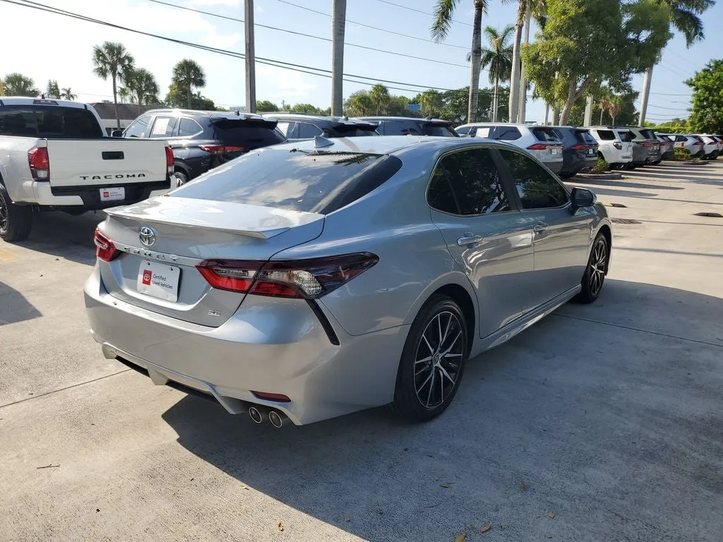 2023 Toyota Camry SE photo 4