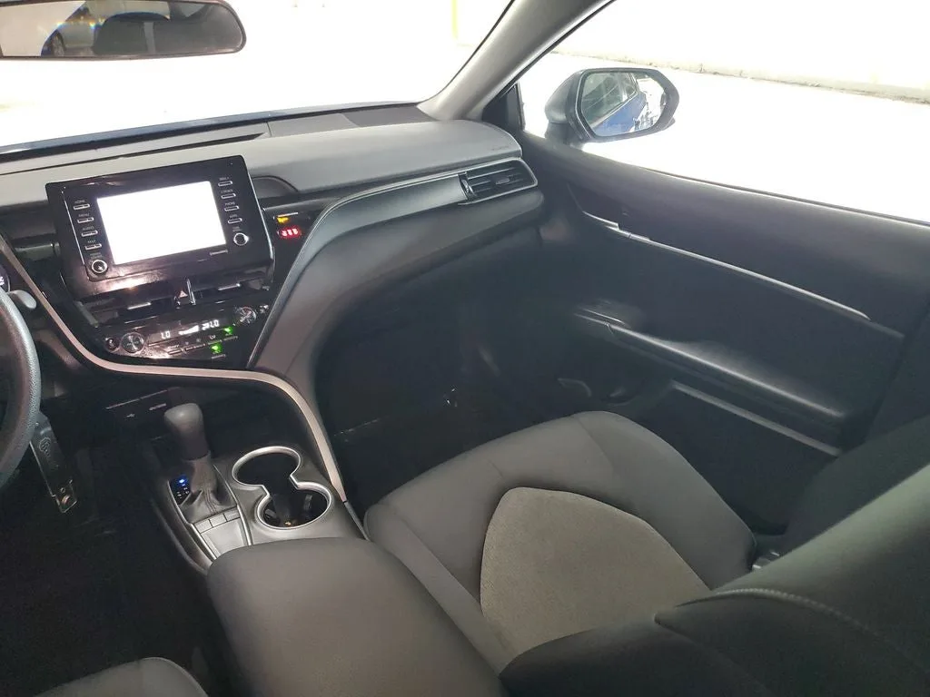2023 Toyota Camry LE photo 15