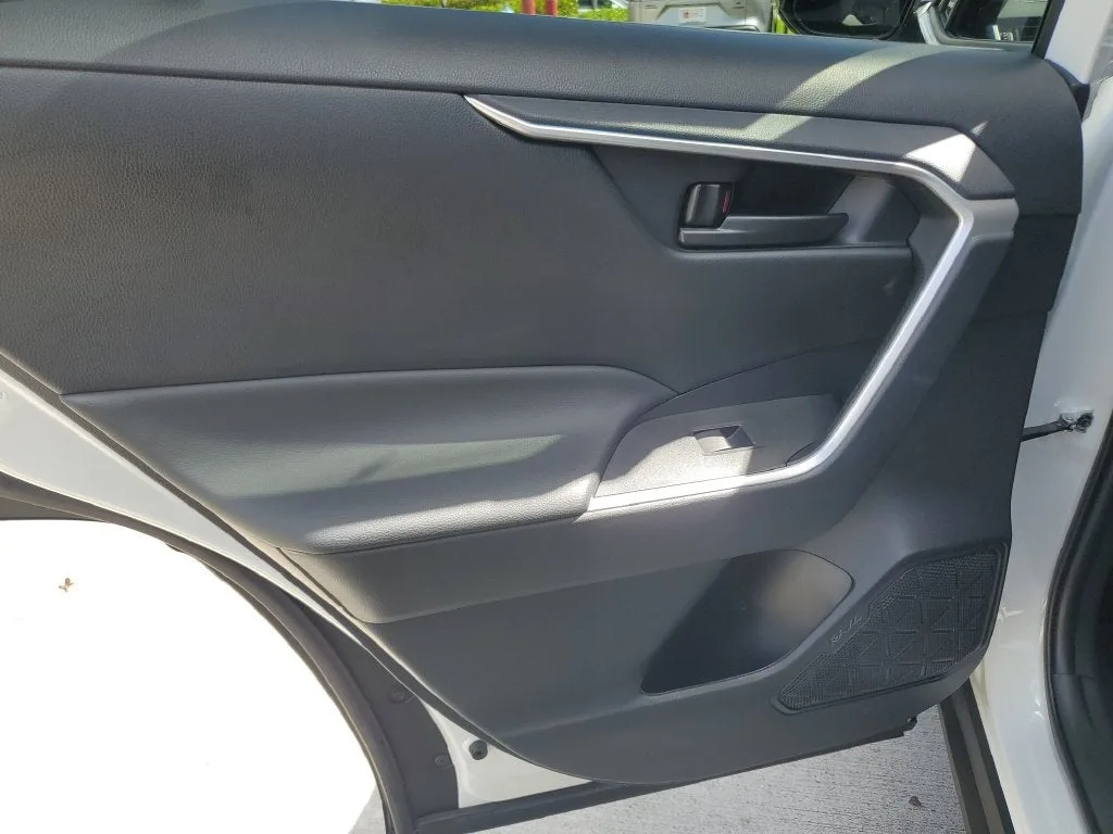 2024 Toyota RAV4 LE photo 10