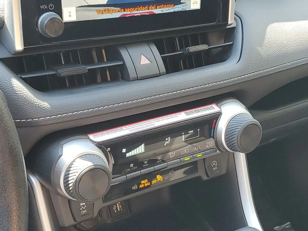 2024 Toyota RAV4 LE photo 27