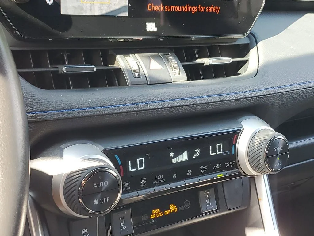 2024 Toyota RAV4 Hybrid XSE photo 30
