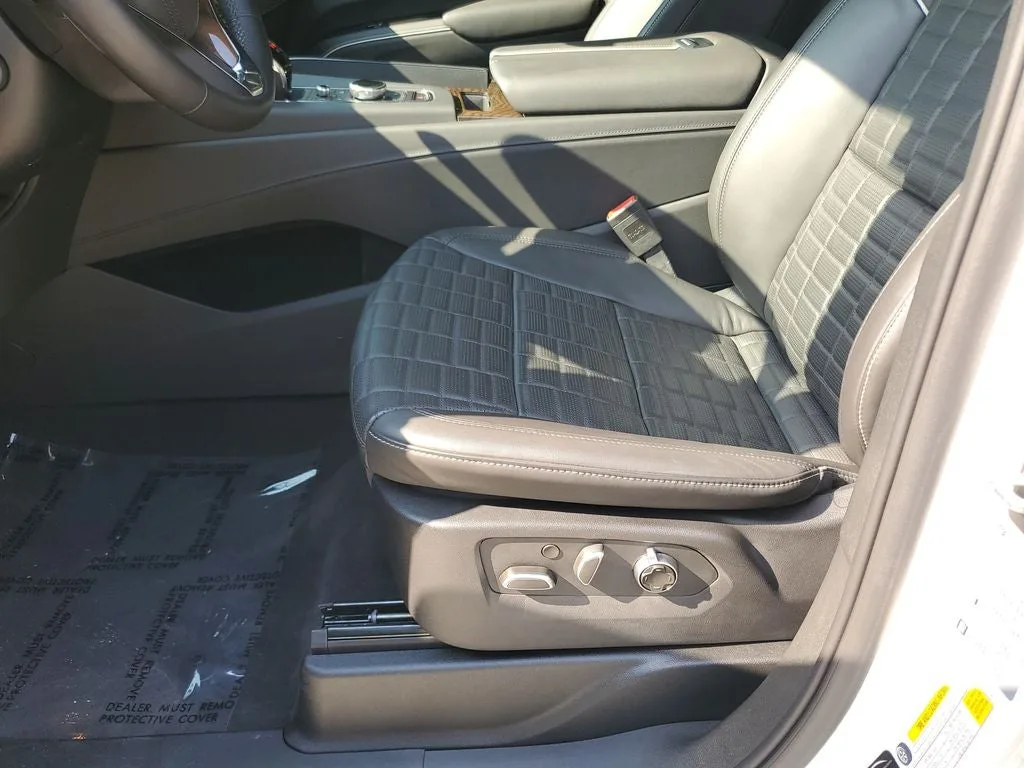 2024 Cadillac Escalade Sport Platinum photo 23