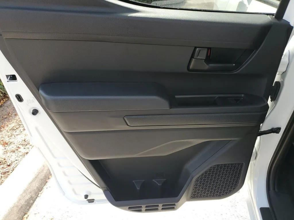 2024 Toyota Tacoma SR5 photo 11